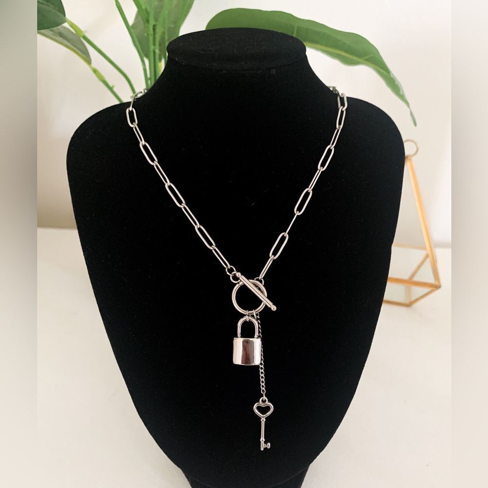 Stainless steel paperclip heart lock necklace